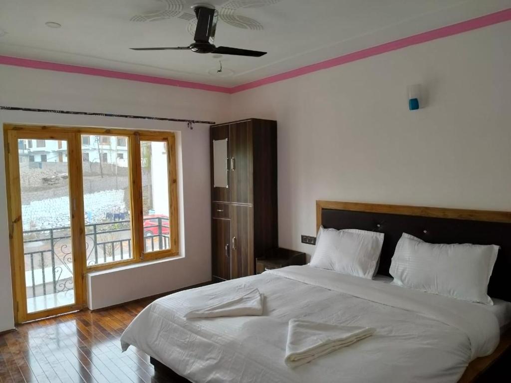 Two Flowers Guest House